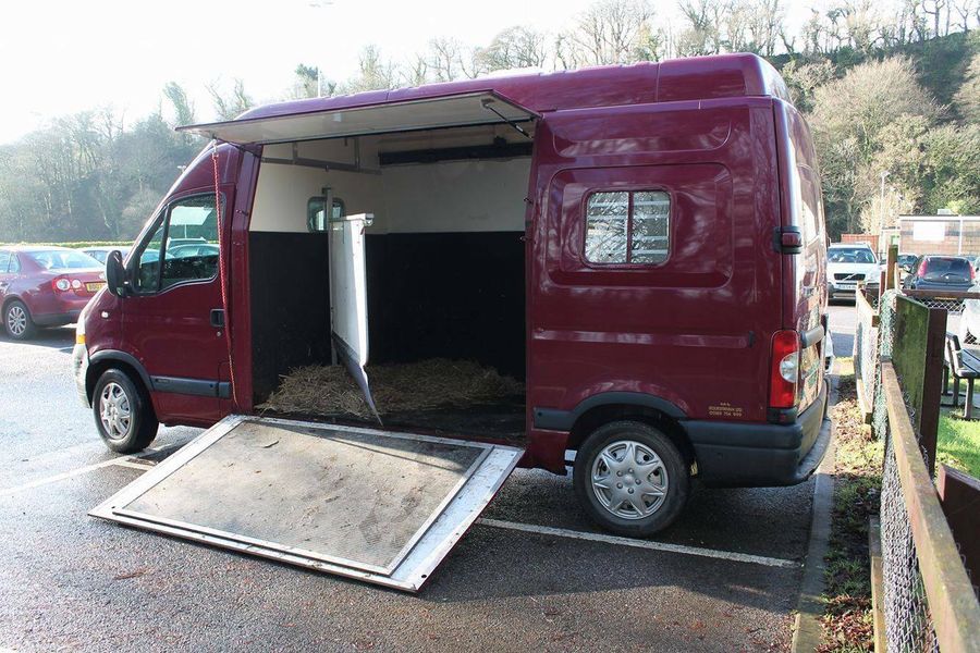 3.5 Ton Horsebox Van Conversion